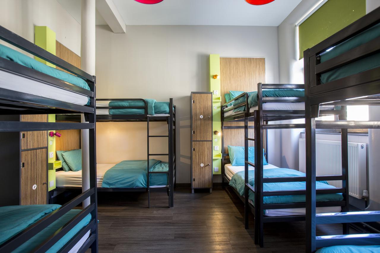 Cama en habitación compartida mixta de 8 camas